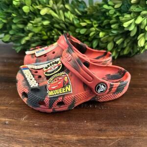 Crocs Classic NASCAR Tie Dye Clogs C9